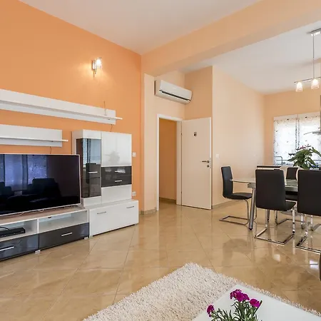 Apartment Lukic *