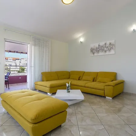 Lukic Apartment *