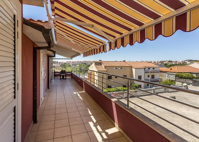 شقة Lukic سبليت