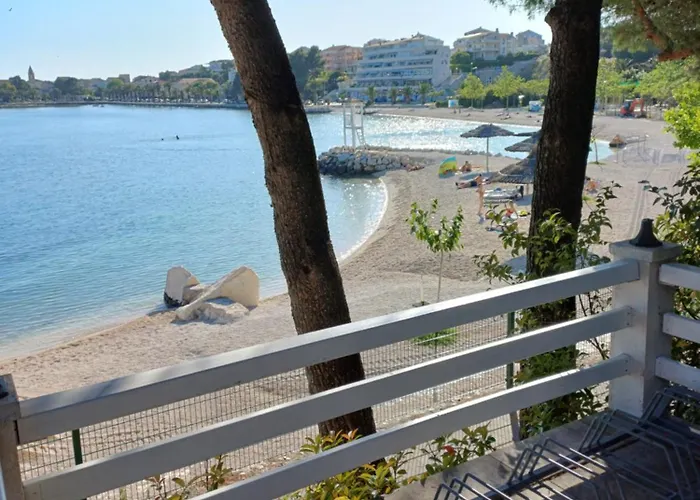 Lukic * Split