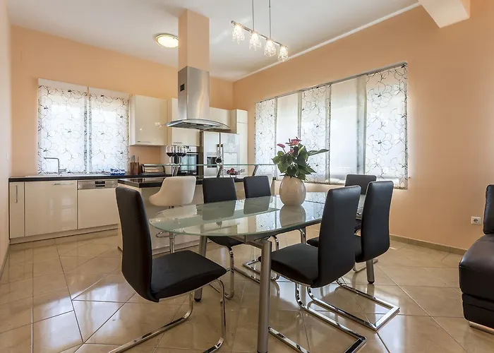 Lukic Apartamento *